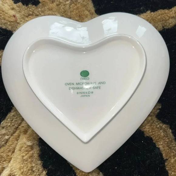 Nikko Christmastime China Heart Shape Candy Trinket Dish Retired Pattern Small - Picture 7 of 13
